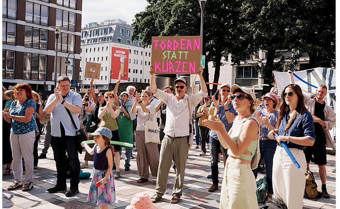 Haushalt 2027/28: Erneut drohen Kürzungen für die freie Kunst- und Kulturszene